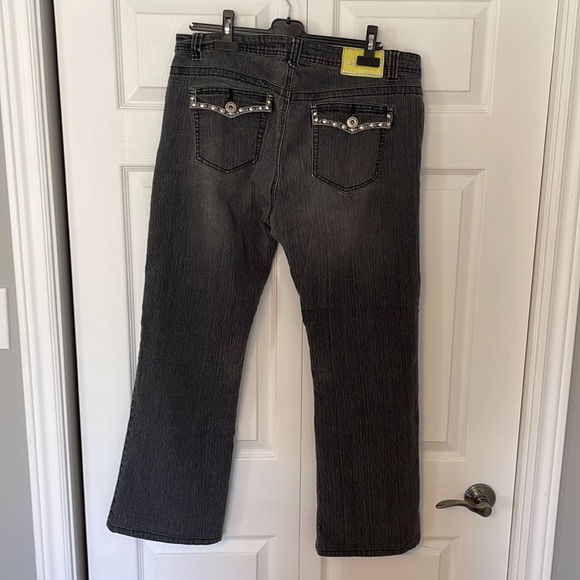 Roadrunner Jeans - Picture 6 of 8